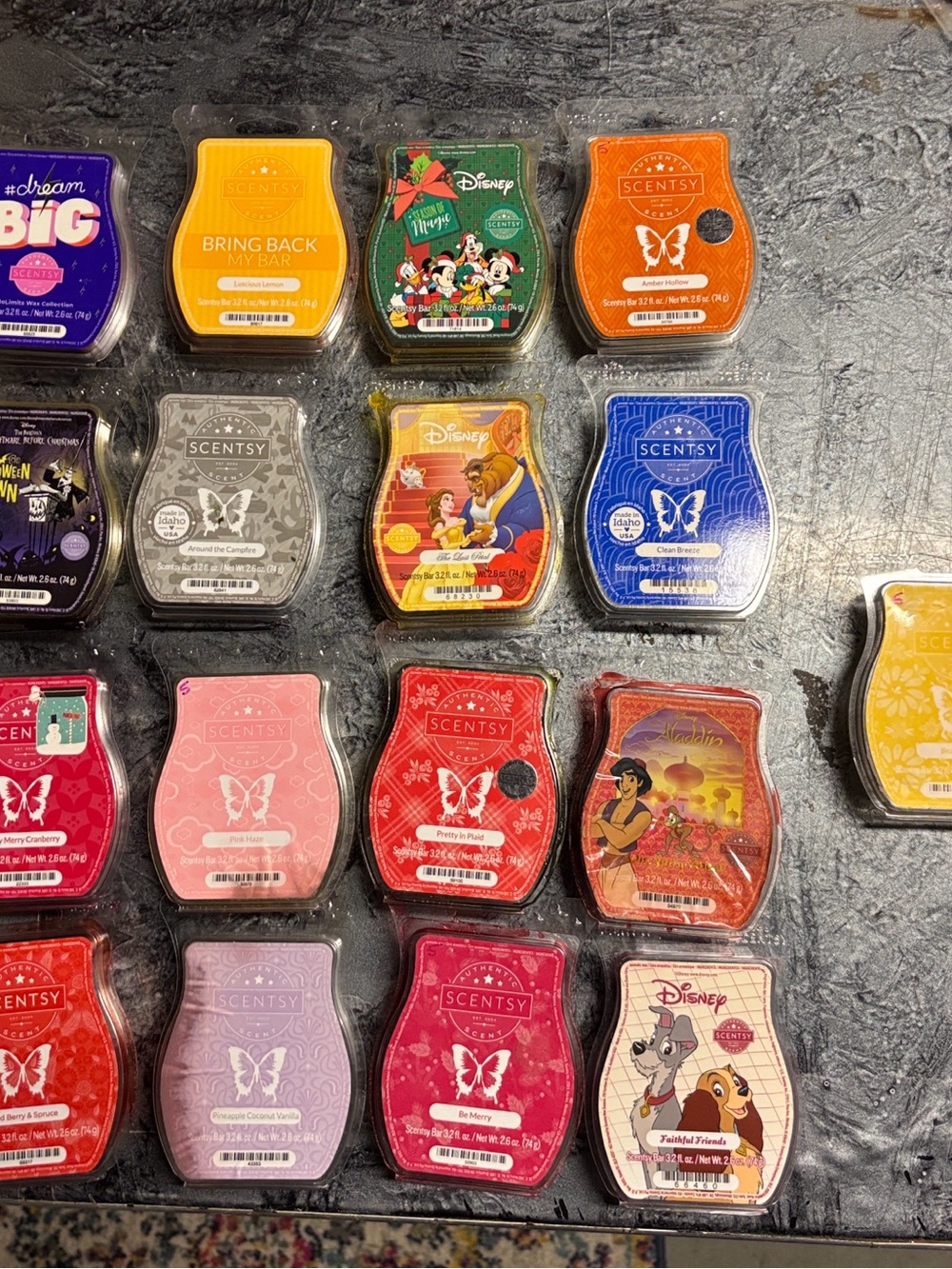Huge Scentsy wax melts lot